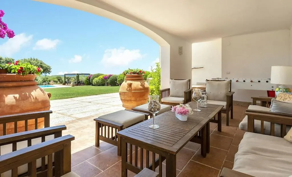 Villa Emanuel: Alghero Seaside Retreat with Private Pool Italy