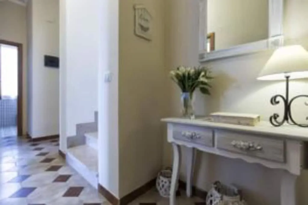 Villa Emanuel: Alghero Seaside Retreat with Private Pool Italy