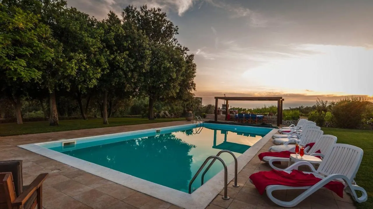 Villa Emanuel: Alghero Seaside Retreat with Private Pool