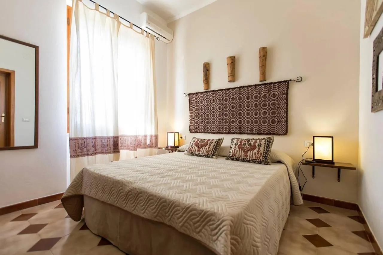 Villa Emanuel: Alghero Seaside Retreat with Private Pool