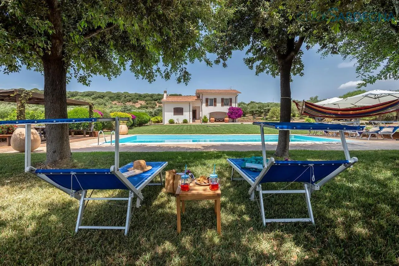 Villa Emanuel: Alghero Seaside Retreat with Private Pool