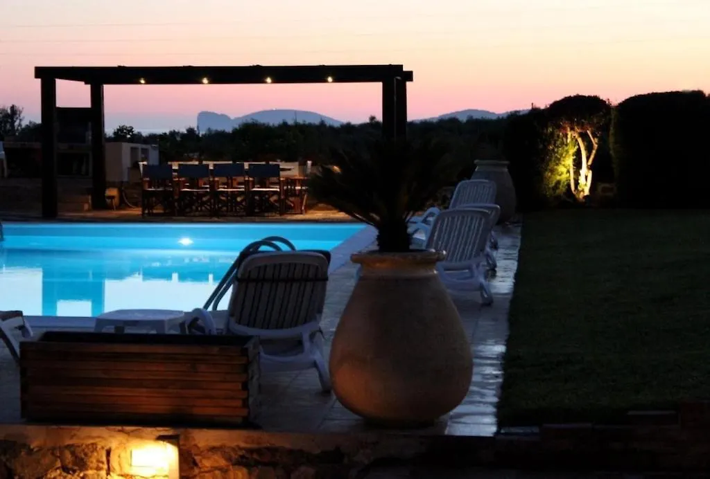 Villa Emanuel: Alghero Seaside Retreat with Private Pool Italy