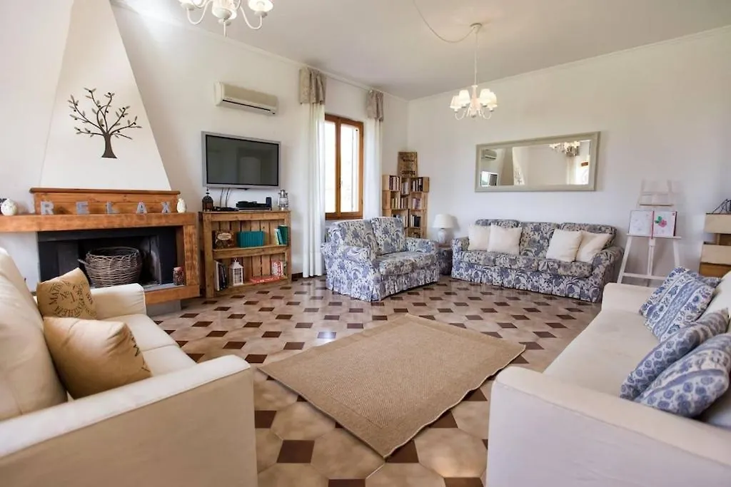 Villa Emanuel: Alghero Seaside Retreat with Private Pool