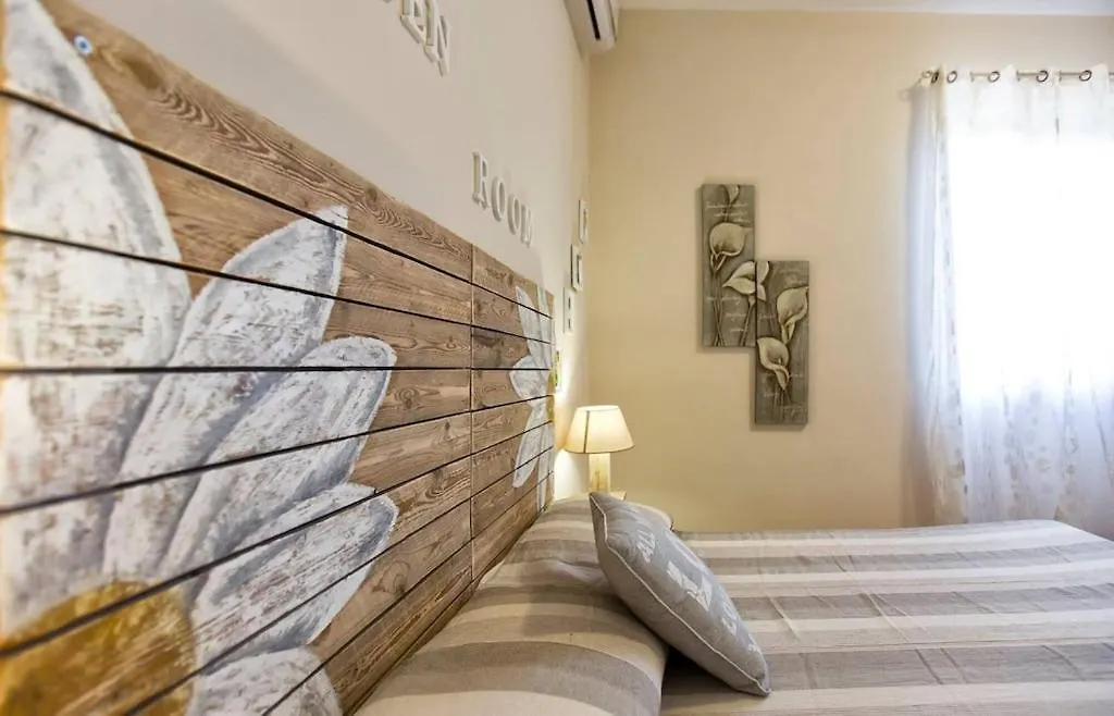 Villa Emanuel: Alghero Seaside Retreat with Private Pool
