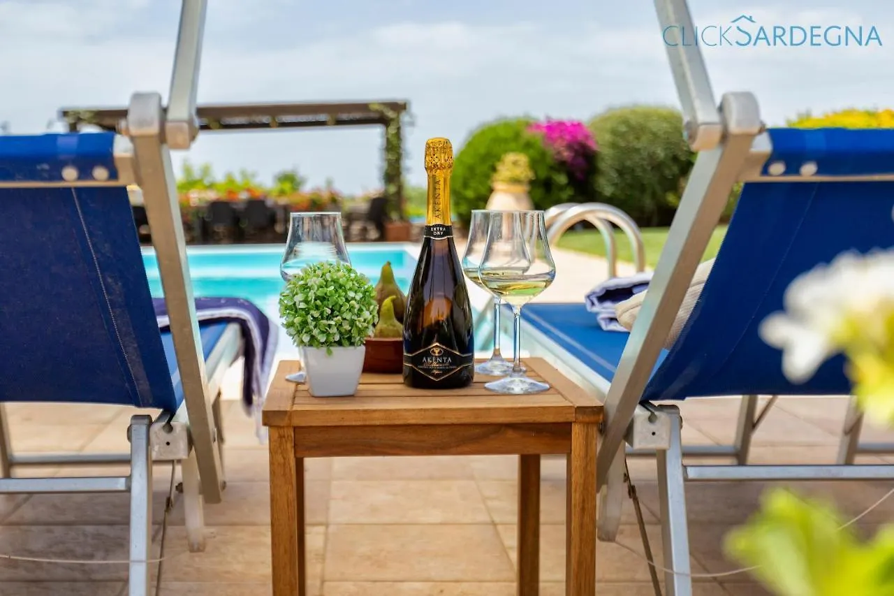 Villa Emanuel: Alghero Seaside Retreat with Private Pool
