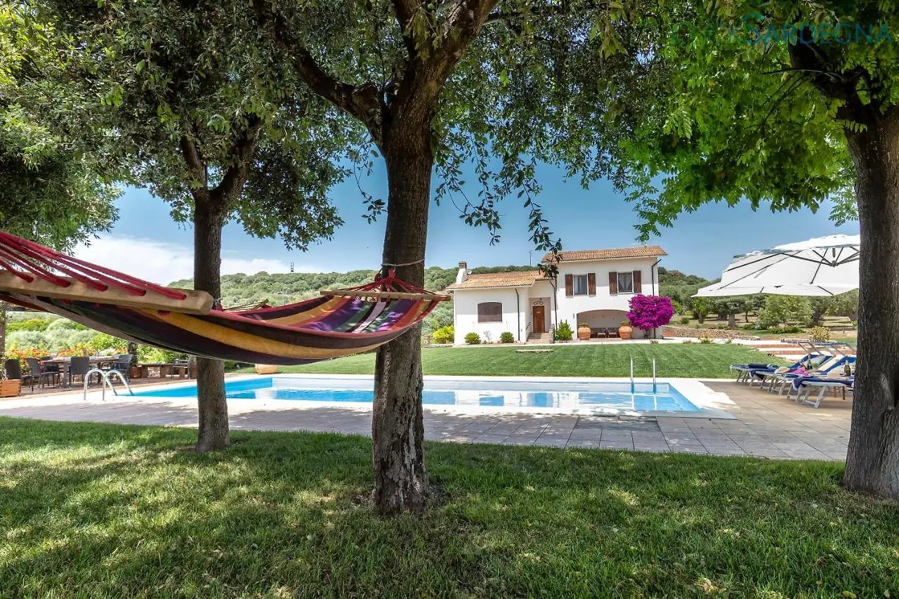 Villa Emanuel: Alghero Seaside Retreat with Private Pool