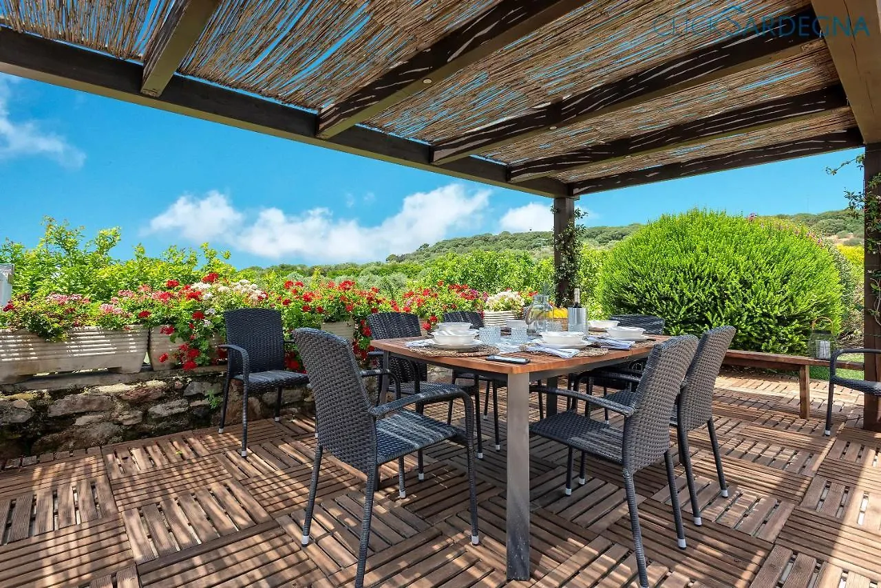 Villa Emanuel: Alghero Seaside Retreat with Private Pool